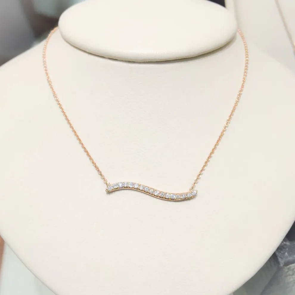 Bermuda Wavy Diamond Bar Necklace Rose Gold